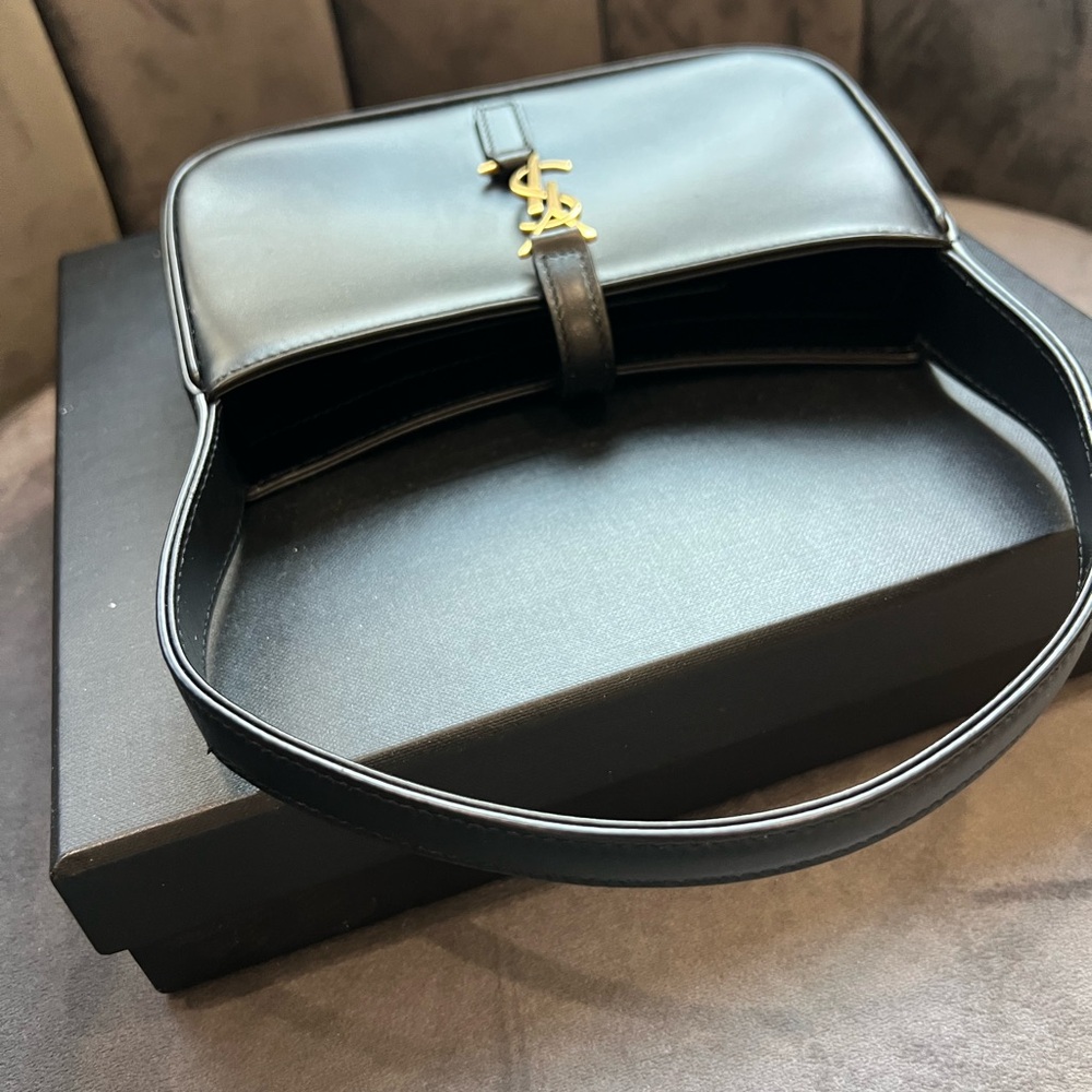 Yves Saint Laurent Le 5 A 7 Hobo Bag - Picture 4 of 14